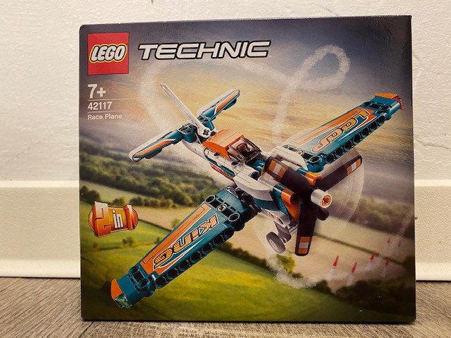 LEGO® 42117 Technic Rennflugzeug